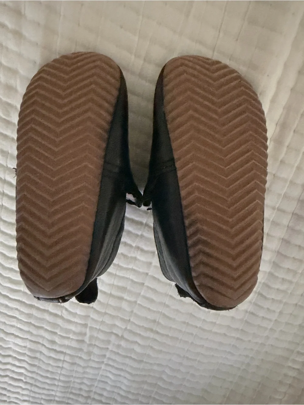 Soft Black Leather Baby Walker Shoes with Elastic Heel